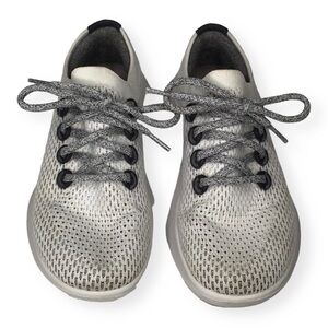 ALLBIRDS Tree Dasher in Quartz.